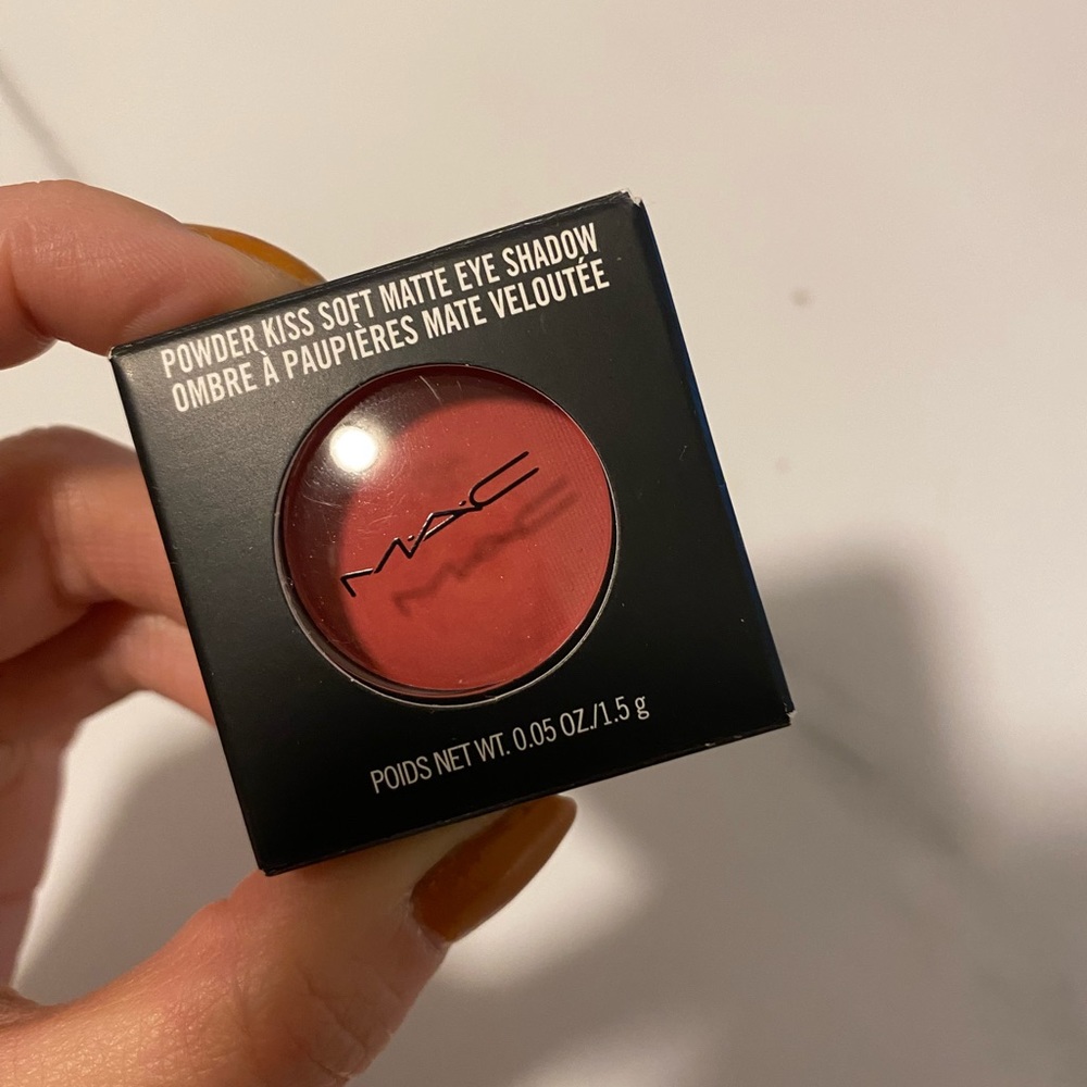 Mac eye shadow